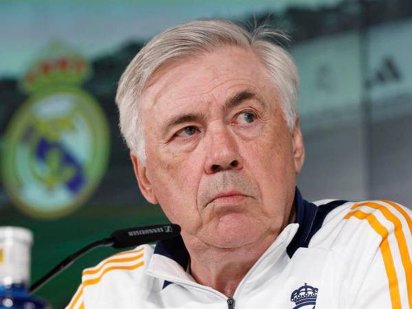 El entrenador del Real Madrid, Carlo Ancelotti, durante la rueda de prensa tras dirigir el entrenamiento este sábado en Valdebebas.