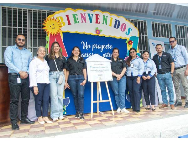 La inauguración del Centro Luz y Saber en Gracias eleva a 149 las escuelas acompañadas por la organización en 15 departamentos del país.