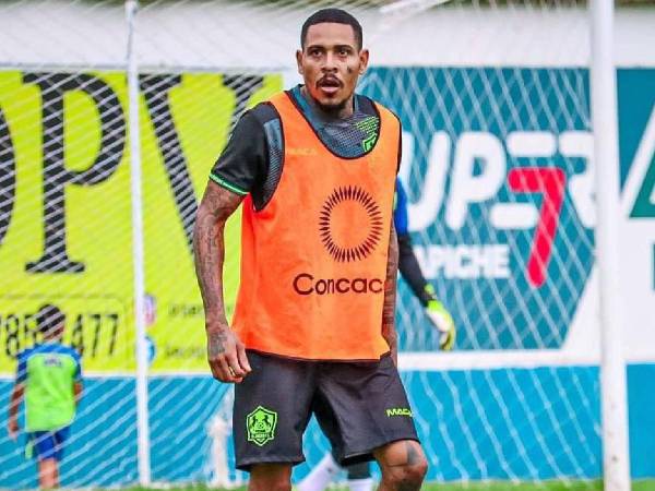 Henry Figueroa vuelve al fútbol para jugar con el Olancho FC.