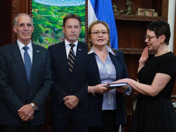 Los acuerdos ejecutivos entrarán en vigencia a partir de la fecha y serán publicados en el diario oficial La Gaceta.