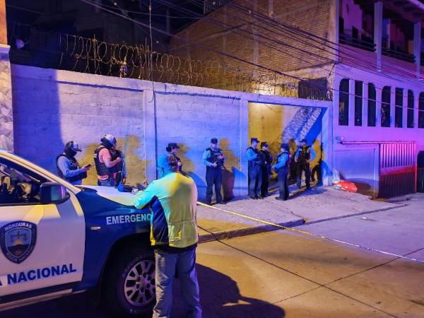 La escena fue acordonada por las autoridades policiales.