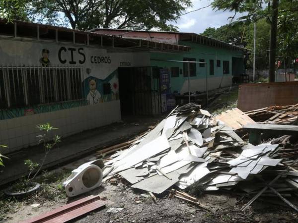 Imagen del estado en el que se encuentra el centro, el cual se supone que está en construcción.