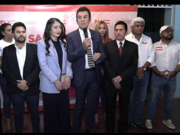 La dirigencia del Partido Liberal denunció que la Cancillería entregó de forma irregular un legajo de identidades.