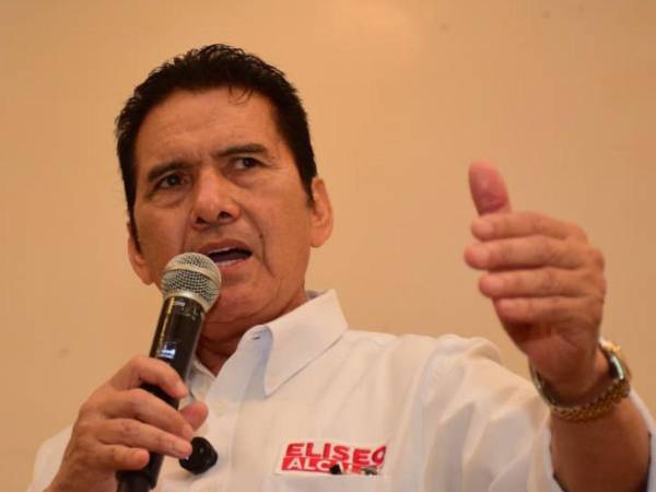 Castro reprochó que las últimas administraciones municipales hayan tenido una gestión reactiva ante deslizamientos, deslaves, derrumbes e inundaciones, sin trabajar en medidas de prevención.