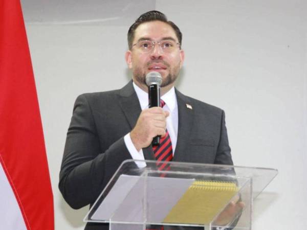 Jorge Cálix todavía no se ha pronunciado por la resolución del CNE.