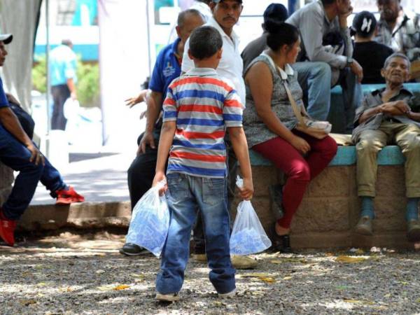 La oposición argumentó que el tratado atenta contra la familia y la niñez de Honduras.