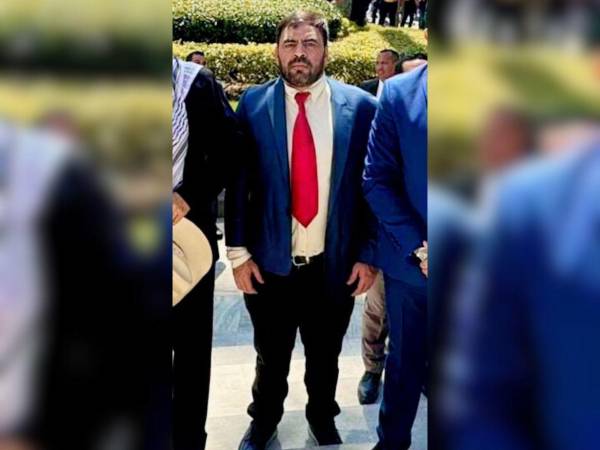 Milton Benítez, alias “El Perro Amarillo”, dejó de aparecer en la pantalla de UNE TV tras la derrota electoral de Libre.