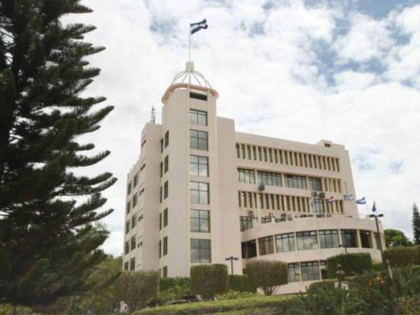 Los viáticos al extranjero comprenden el hospedaje, alimentación y transporte interno en el país que visitaron, entre otros.