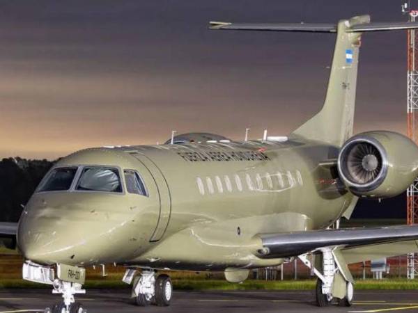 El Gobierno convocó una subasta pública internacional para vender el avión presidencial Embraer Legacy 600, cuya puja se realizará el 10 de julio en la Base Aérea Hernán Acosta Mejía, en Tegucigalpa.