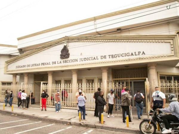 El ciudadano Luther Tonin Thomas Modés enfrenta proceso judicial acusado por presunta inflación de 57 votos en acta de cierre electoral en Esparta, Atlántida.