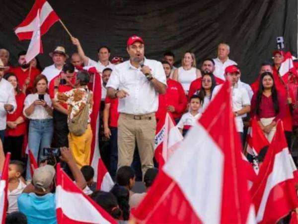 Luis Zelaya prometió instalar la CICIH si es electo presidente.