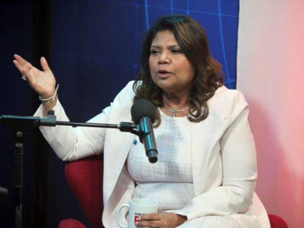 Karla Romero afirmó que la recusación contra Cossette López resulta jurídicamente inviable.