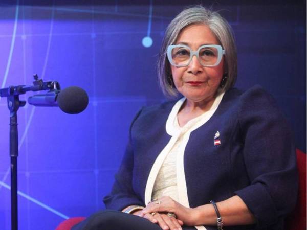 La diputada del Partido Liberal, <b>Maribel Espinoza</b>, denunció la supuesta intervención ilegal de llamadas telefónicas y cuestionó el accionar del gobierno.