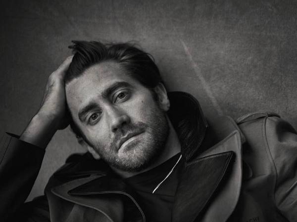 Aunque es un actor<b> </b>que se mantiene en forma, rara vez ha aparecido sin camiseta rodando una escena, pero hoy ha impresionado tanto a sus seguidores como a los aficionados de<b> </b>Ultimate Fight Championship<b> </b>(UFC). Te mostramos a continuación.