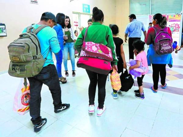 El incremento en los deportados obedece a la caravana de migrantes que fracasó en su viaje a Estados Unidos.