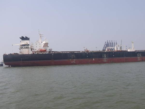 Una docena de embajadas iraníes en el mundo han reaccionado a la amenaza de Donald Trump de bombardear todo Irán si no se abre el Estrecho de Ormuz para el tránsito de combustible.