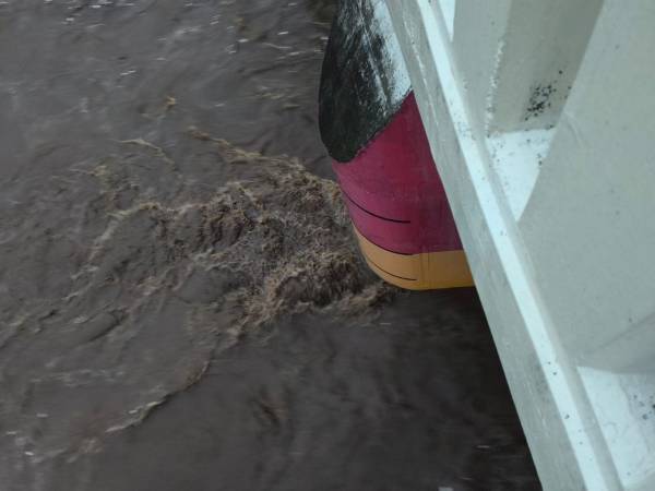 El río Choluteca registra un notable incremento en su caudal debido a las lluvias de las últimas horas