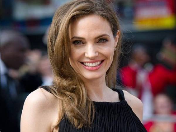 La actriz, cineasta y activista, Angelina Jolie, se sometió a la cirugía preventiva la semana pasada.