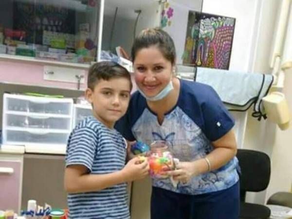 La odontologa Carol Turcios nos explica que en esta etapa es de vital importancia evitar enfermedades bucales en los niños, pero para lograrlo padre e hijo tienen que formar una alianza de concientización y colaboración (Foto: El Heraldo Honduras/ Noticias de Honduras)