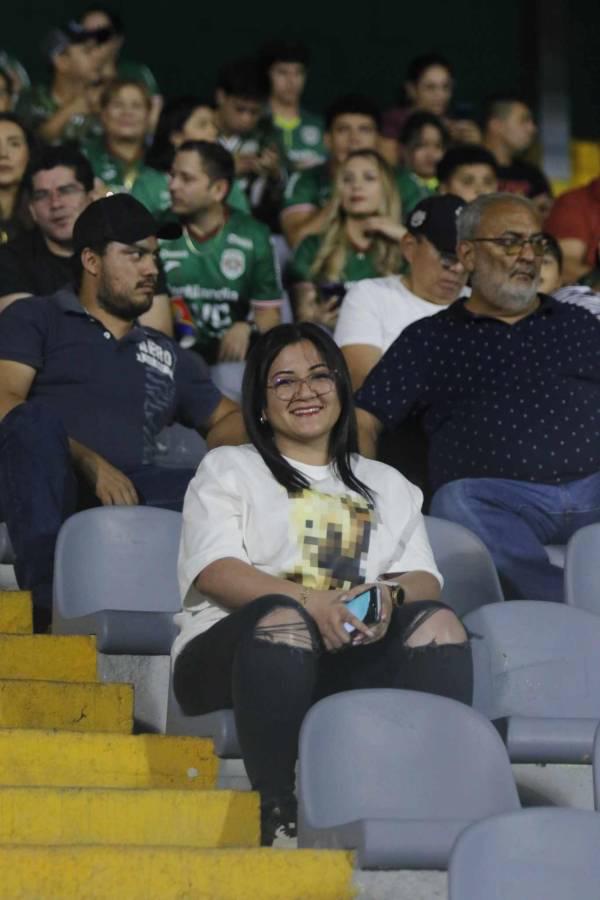 ¡Bellezas! El estadio Morazán se llena de muchas chicas lindas en el clásico de las 'emes' ¡Bellezas! El estadio Morazán se llena de muchas chicas lindas en el clásico de las 'emes'