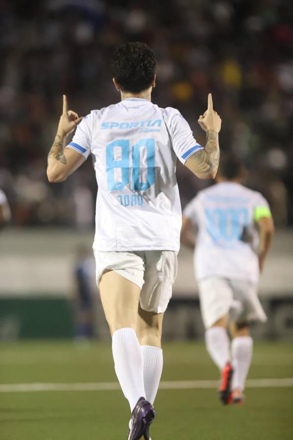 Pelea de Supremo con JR que no se vio en tv, pomponera de Nicaragua y la celebración