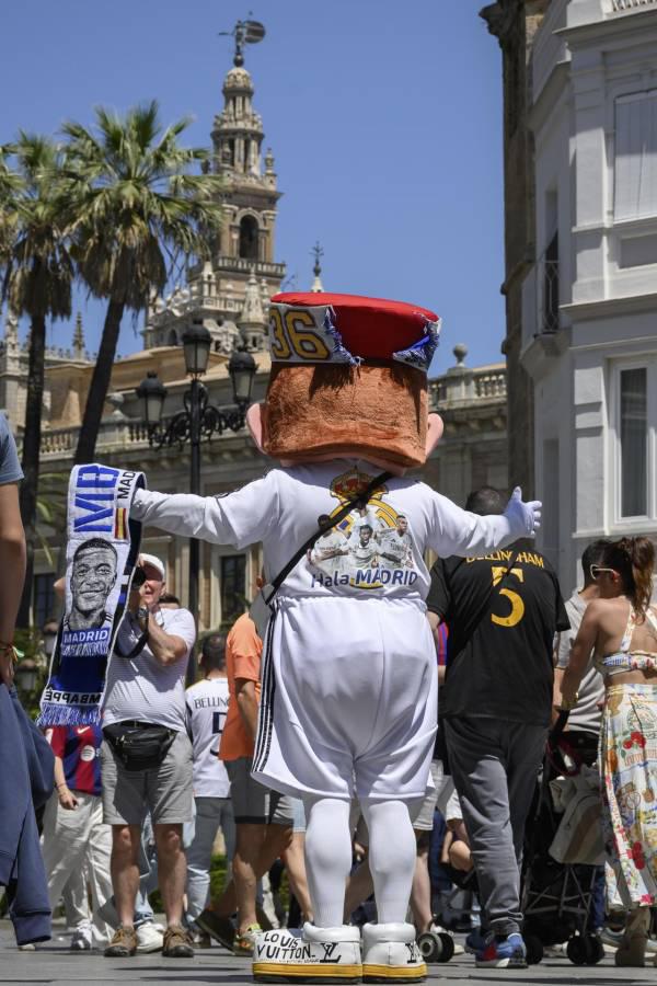 Pelea con jugador, ambiente hostil y arrestados previo a final entre Barcelona y Real Madrid Pelea con jugador, ambiente hostil y arrestados previo a final entre Barcelona y Real Madrid