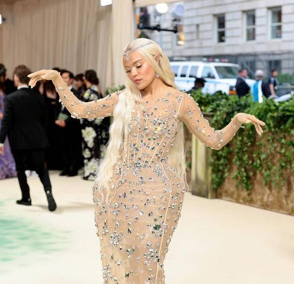 Los latinos que arrasaron en la Met Gala 2024