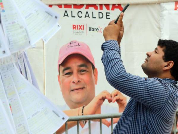 Jorge Aldana, alcalde de la capital, sigue a la espera de los resultados finales de las corporaciones municipales.