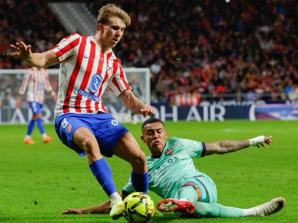 El hondureño Kervin Arriaga se volvió a gastar un gran partido con el Levante de LaLiga de España, pero su equipo no pudo y terminó cayendo ante el Atlético de Madrid