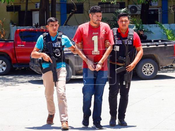 La entrega voluntaria de Daniel Antonio Meraz Cáceres, señalado por la muerte de su pareja, la enfermera Elvia Mercedes Gómez López, ha permitido que las autoridades profundicen en las investigaciones y revelen nuevos detalles sobre lo que habría motivado el crimen ocurrido en San Manuel, Cortés.