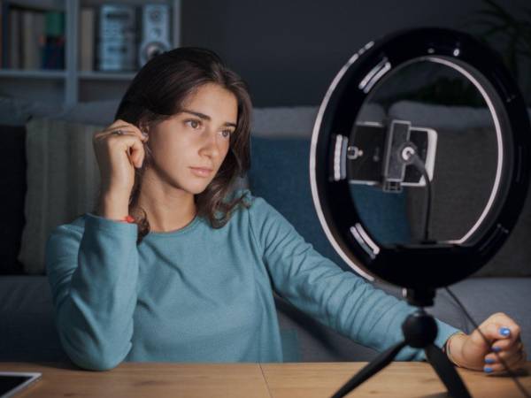 Las funciones buscan fomentar hábitos digitales saludables y una mayor supervisión familiar sin comprometer la autonomía creativa de los adolescentes.