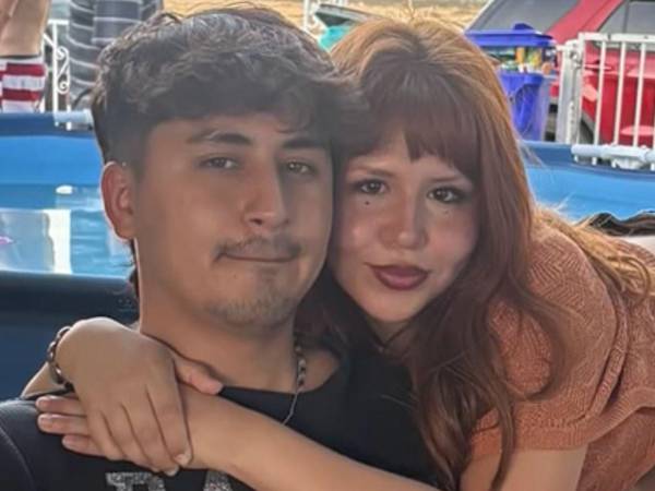 Jennifer Loera Zarco, de 25 años, y su pareja, Marc Trejo, de 26, perdieron la vida tras ser embestidos por un hombre en estado de ebriedad que huía de la policía en California, Estados Unidos. El accidente vehicular no solo apagó la vida de la pareja, sino también la del bebé que esperaban y que estaba a solo días de nacer. A continuación los detalles de la tragedia.