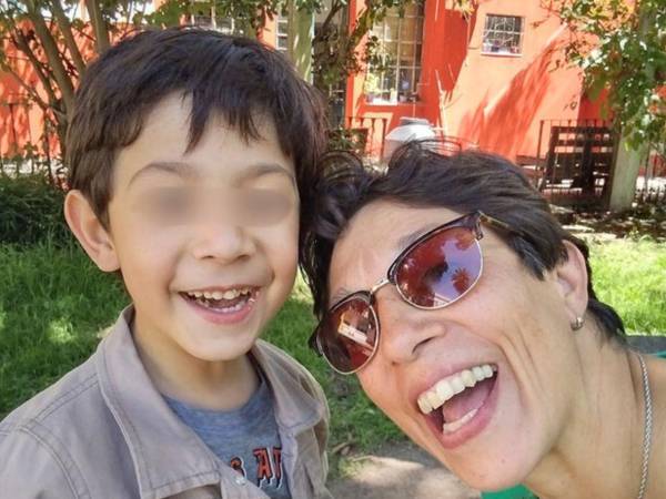 La noche del pasado viernes 30 de mayo en Florencio Varela, una ciudad de Argentina, ocurrió una tragedia que marcó a la comunidad. Una mujer y su hijo con autismo fueron encontrados sin vida al interior de su vivienda.