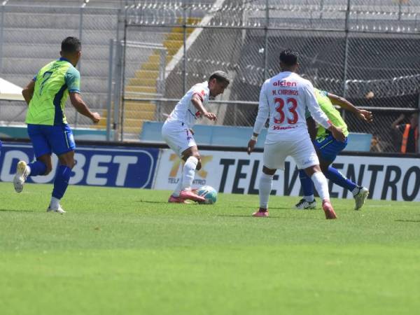 Imágenes del desarrollo del partido.