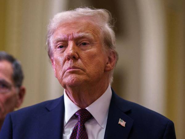 El plan de 20 puntos que el presidente presentó el lunes en la Casa Blanca, aceptado por el primer ministro israelí, Benjamín Netanyahu, propone el fin inmediato de la guerra.