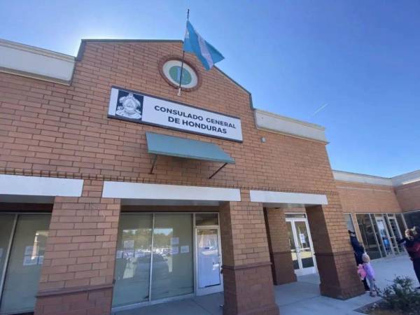 El Gobierno de Honduras oficializó la designación de nuevos representantes consulares que asumirán funciones en distintas ciudades de Estados Unidos, con el objetivo de reforzar la atención, protección y acompañamiento a la comunidad hondureña residente en el extranjero.