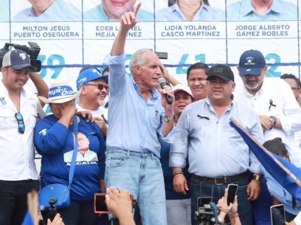 El candidato presidencial del Partido Nacional estuvo en el municipio de Olanchito, Yoro.
