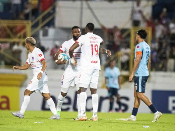 Imágenes del desarrollo del partido.