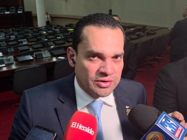 La Junta Directiva ya analiza el destino que tendrán los fondos que se les descontarán a los legisladores.