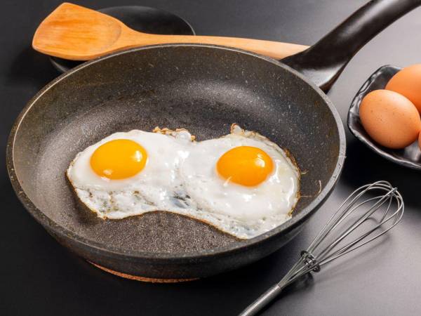 Un huevo frito puede formar parte de una dieta saludable si se prepara con una cantidad moderada de un aceite adecuado
