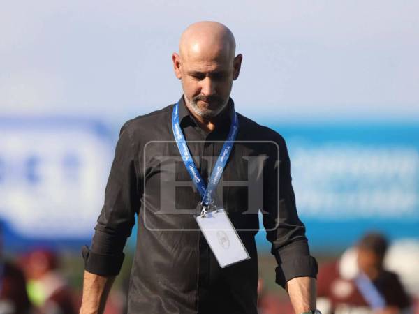 Espinel se vio afectado por la dolorosa derrota en el clásico.