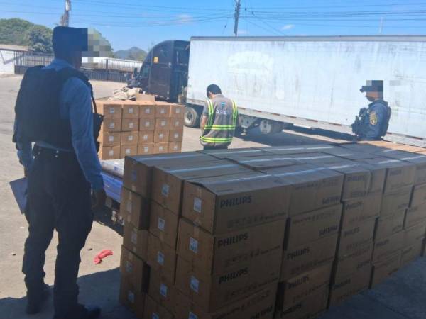El cargamento fue decomisado por elementos de la Policía Nacional de Honduras.