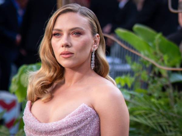 El audio, que captura declaraciones del empresario Steve Sarowitz, revela comparaciones entre ambas intérpretes.