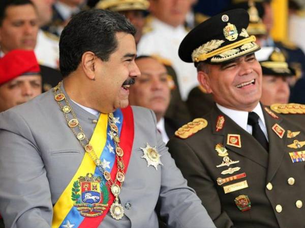 ¿Quién es Vladimir Padrino, el militar incondicional a Maduro removido en la era de Delcy Rodríguez? ¿Qué relación tuvo con Honduras y con qué funcionarios hondureños llegó a reunirse?