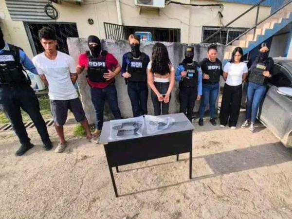 En las últimas horas, un juez ordenó la medida de prisión preventiva para los cuatros sospechosos de asesinar a Katherine Mejía, la joven tiktoker conocida cariñosamente como La Mazorca, en Colón. A continuación los detalles.