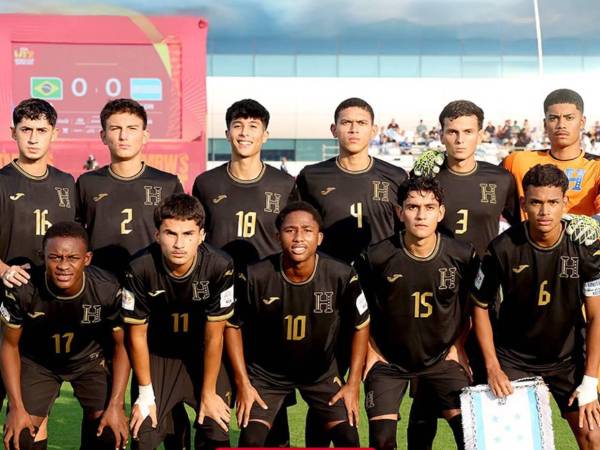 La Bicolor sufrió una dura derrota este martes en su debut en el certamen mundialista.