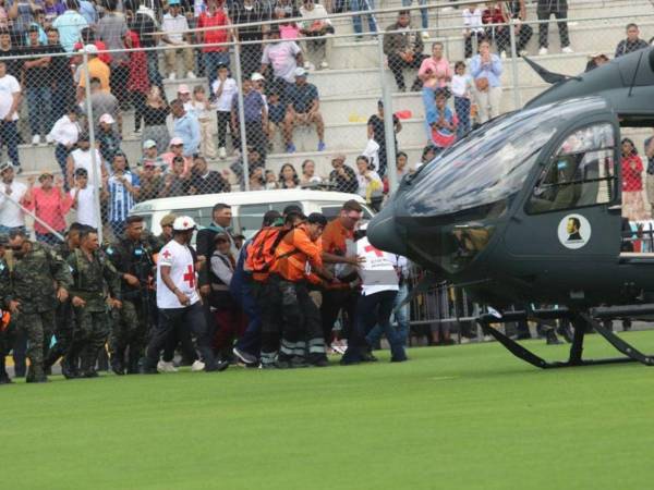 Los expertos sufrieron aparatosas caídas debido a las condiciones del viento que había el 15 de septiembre en el estadio nacional.