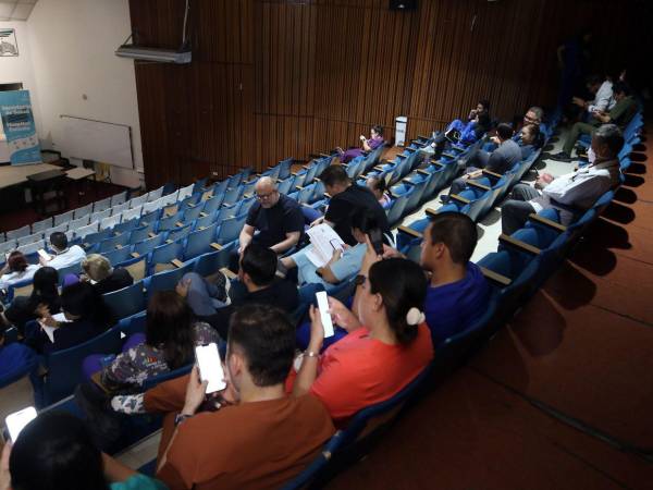 El 25 de septiembre, el Colegio Médico de Honduras anunció en fin de las asambleas informativas a nivel nacional que acumularon 49 días de paro sanitario.