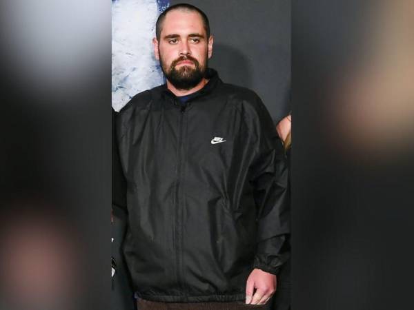 Según fuentes cercanas a la familia, que conversaron con TMZ, Nick Reiner estaba bajo el cuidado de un psiquiatra previo a los asesinatos.