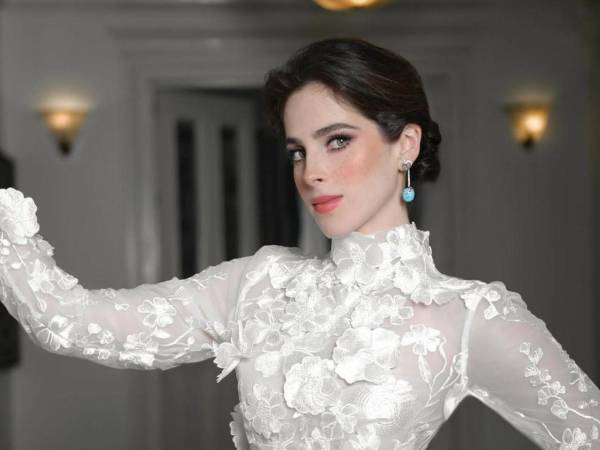 La llegada de Fátima Bosch a territorio estadounidense abrió su etapa como Miss Universo 2025 en un ambiente que combinó el protocolo cultural con la atención mediática que ha acompañado su coronación.